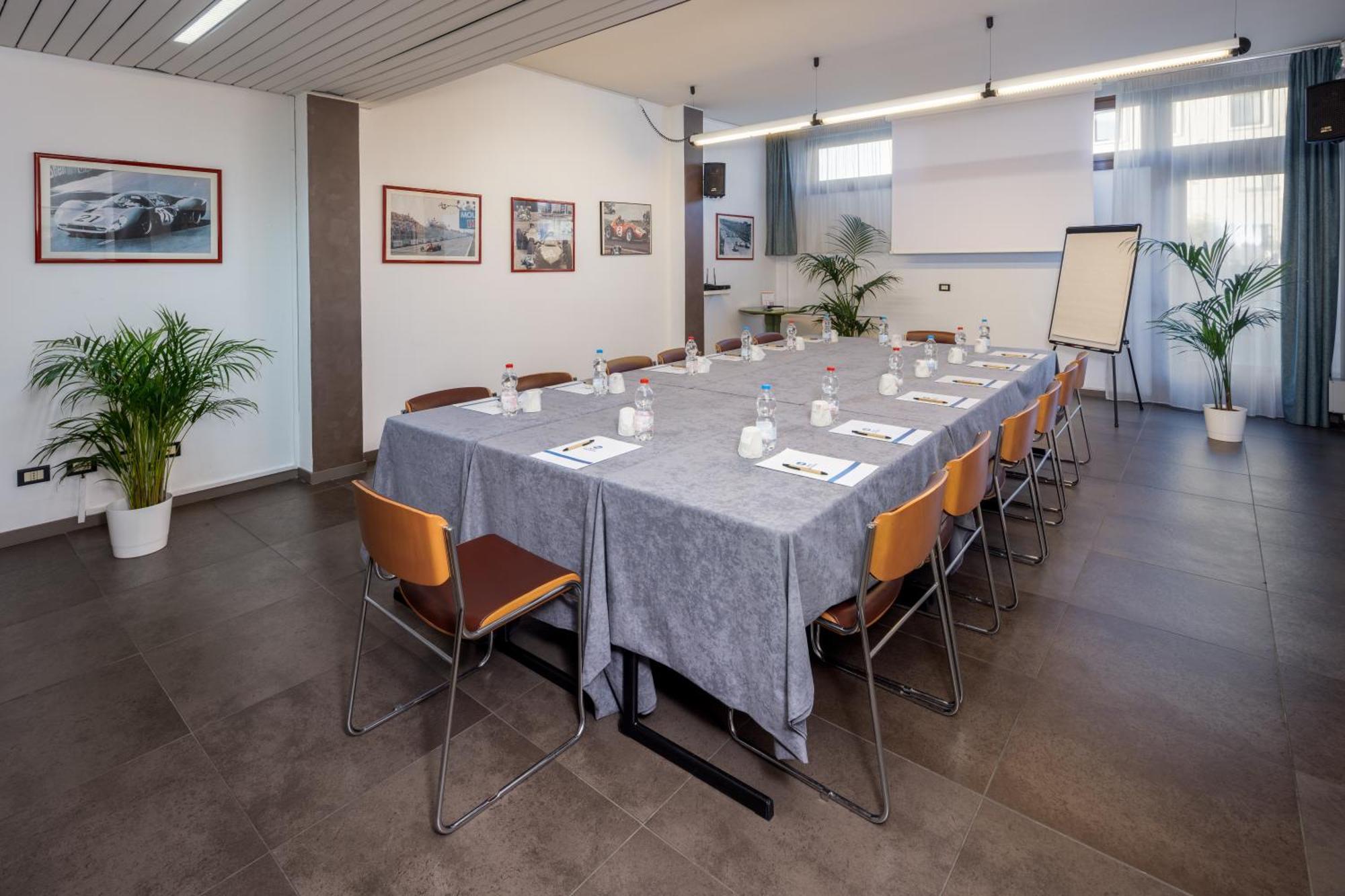 Western Modena District Hotel 4*