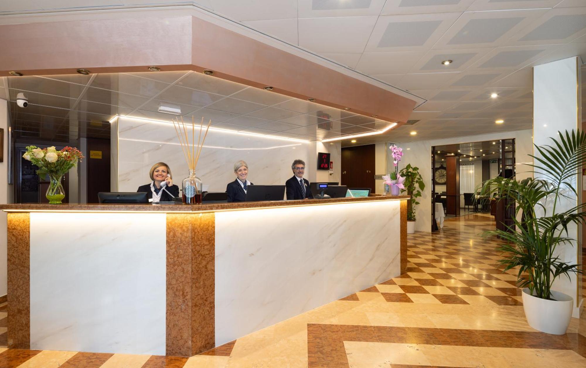 Hotel Western Modena District 4*