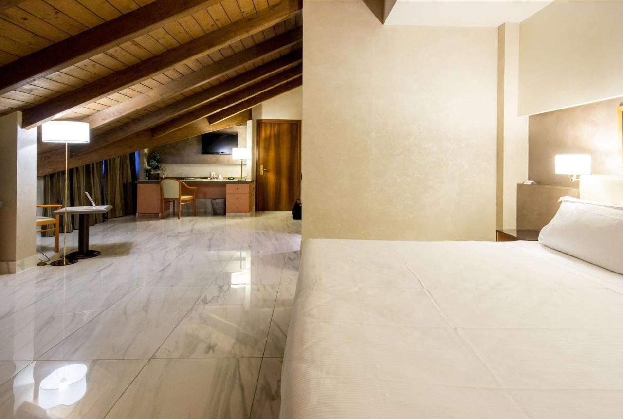 Hotel Western Modena District 4*